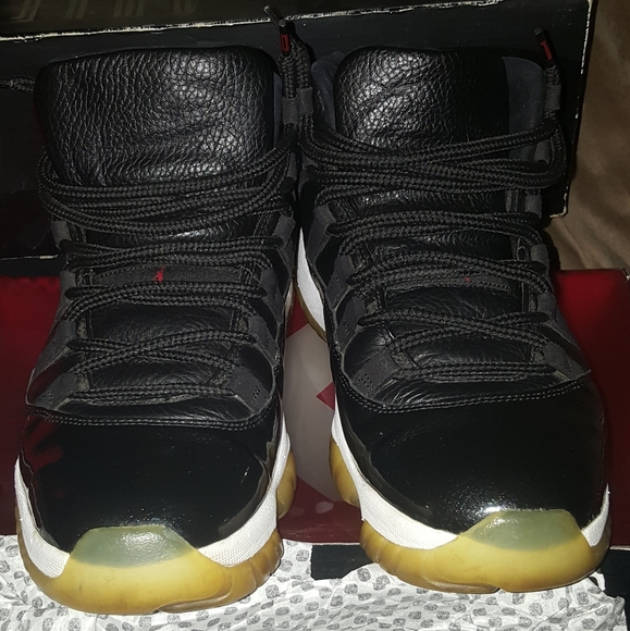 Air Jordan 11 Retro (72-10 Season) (Size 10)! - Picture 7 of 14